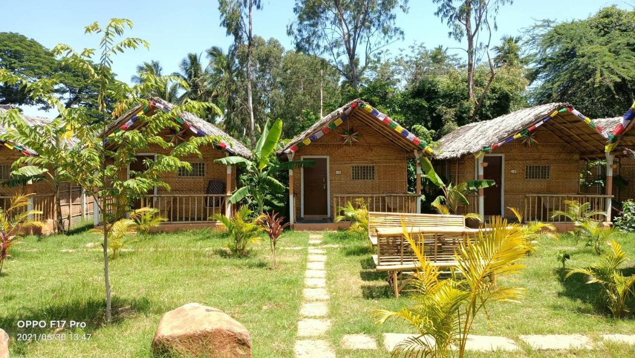 Island Vibes Hampi Guesthouse Exteriör bild